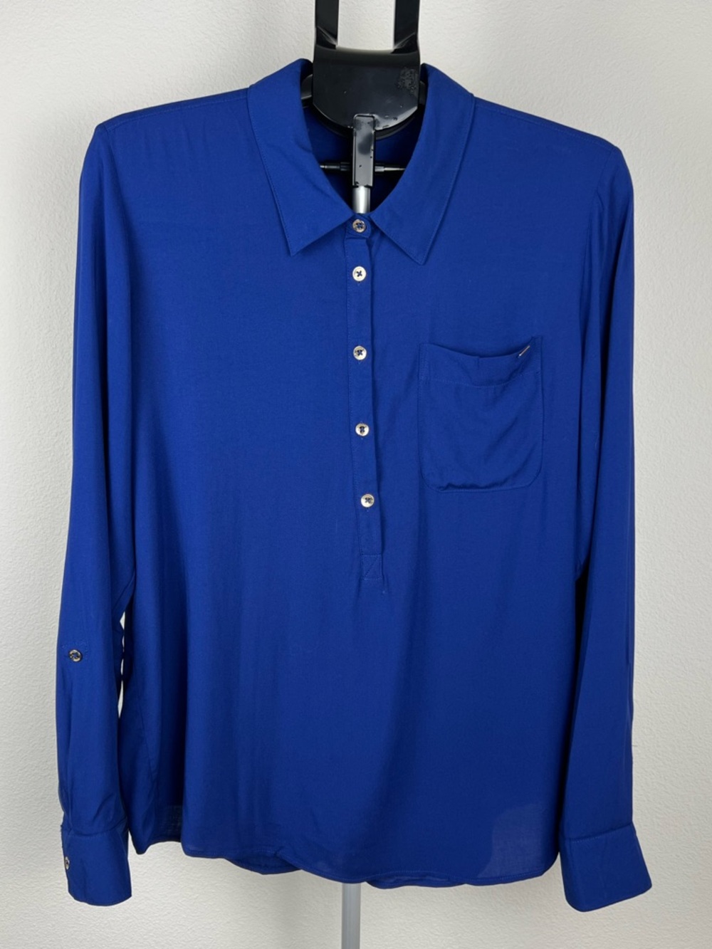 GUESS Collared Flowy Blue Blouse XL Button Front Roll Tab Sleeve Pocket Top